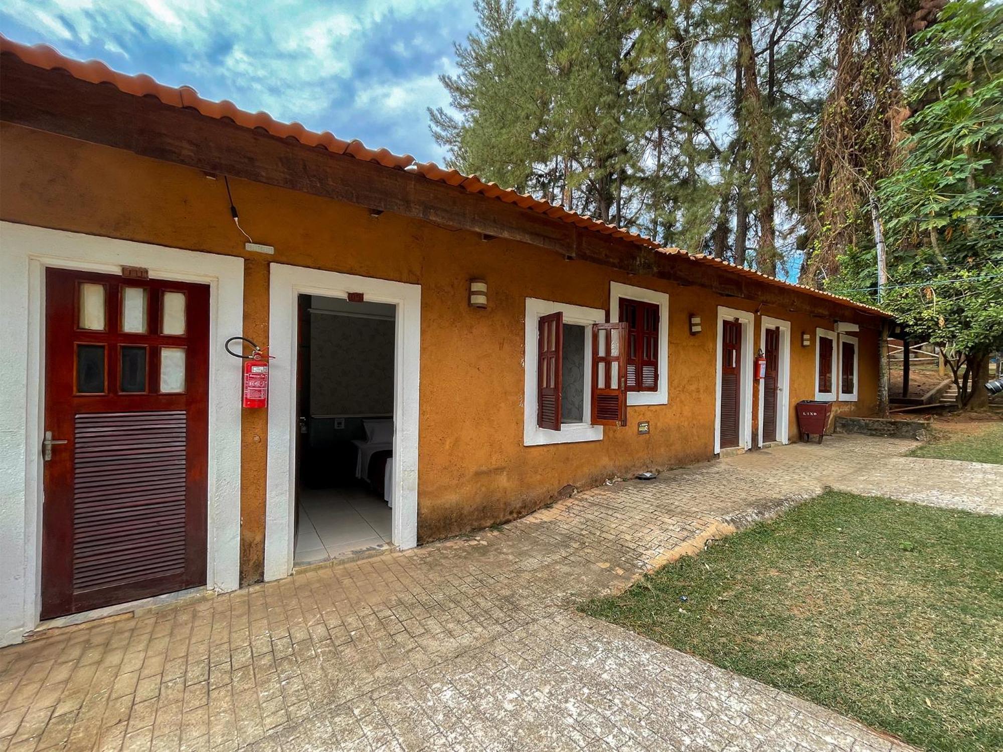 Ranchos 30 Hotel Fazenda Hidrolandia  Exterior photo