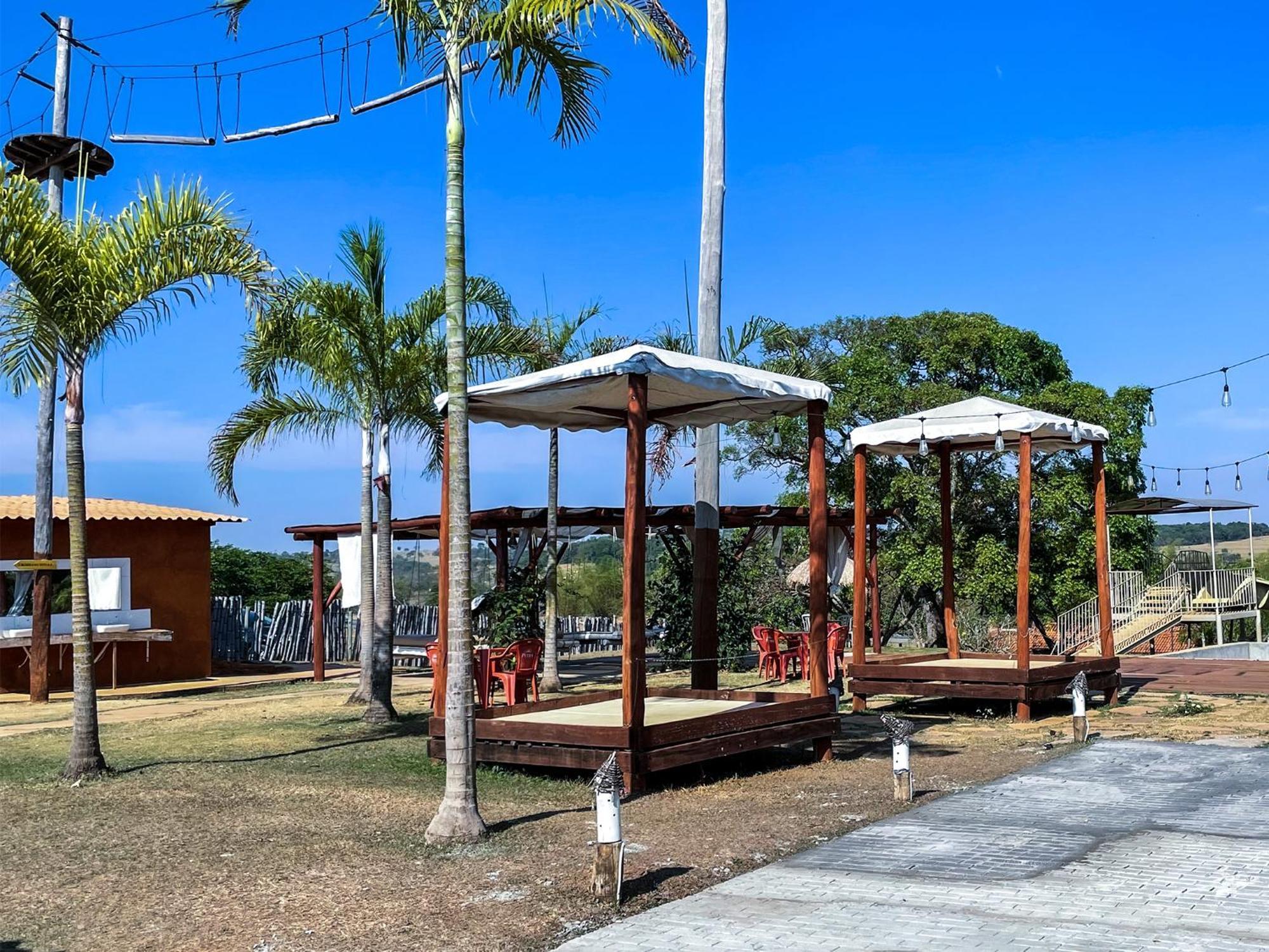 Ranchos 30 Hotel Fazenda Hidrolandia  Exterior photo